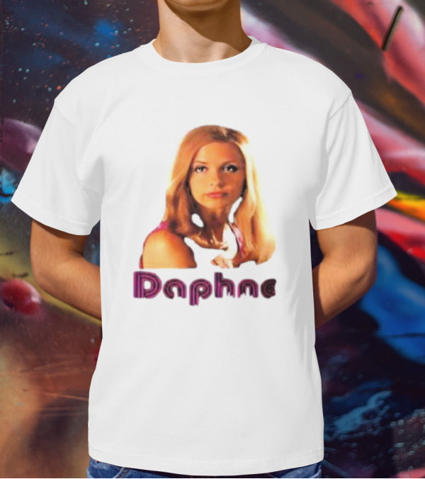 Sarah Michelle Gellar As Daphne In Scooby-Doo Movie T-Shirt