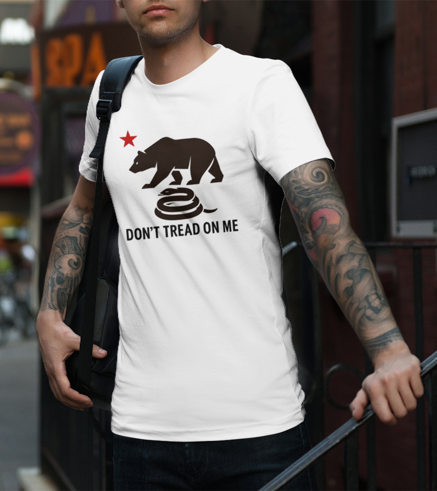 California Bear Tyrant King Don't Tread On Me Symbol With Star And Snake T-Shirt