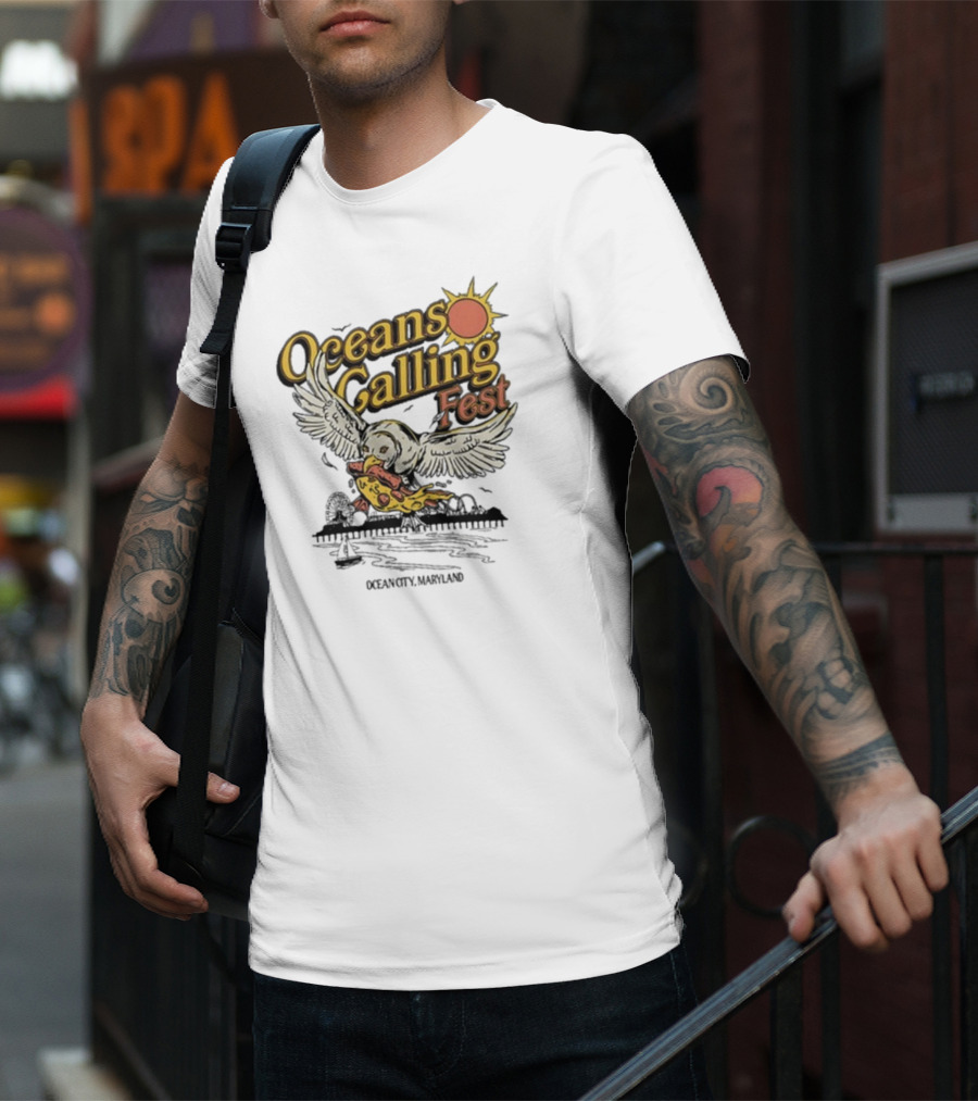Oceans Calling Fest Seagull With Pizza Graphic T-Shirt