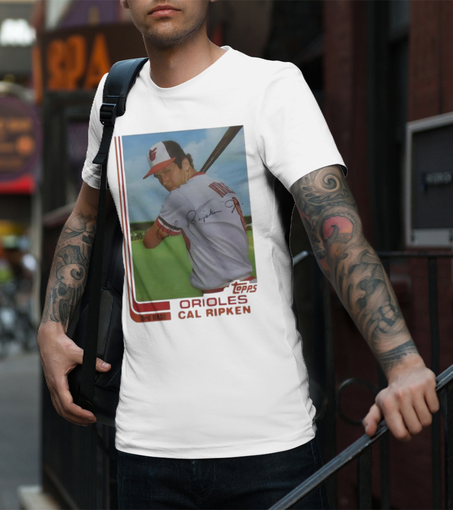 Cal Ripken Jr. Baltimore Orioles Baseball Card Topps MLB Signature Player T-Shirt
