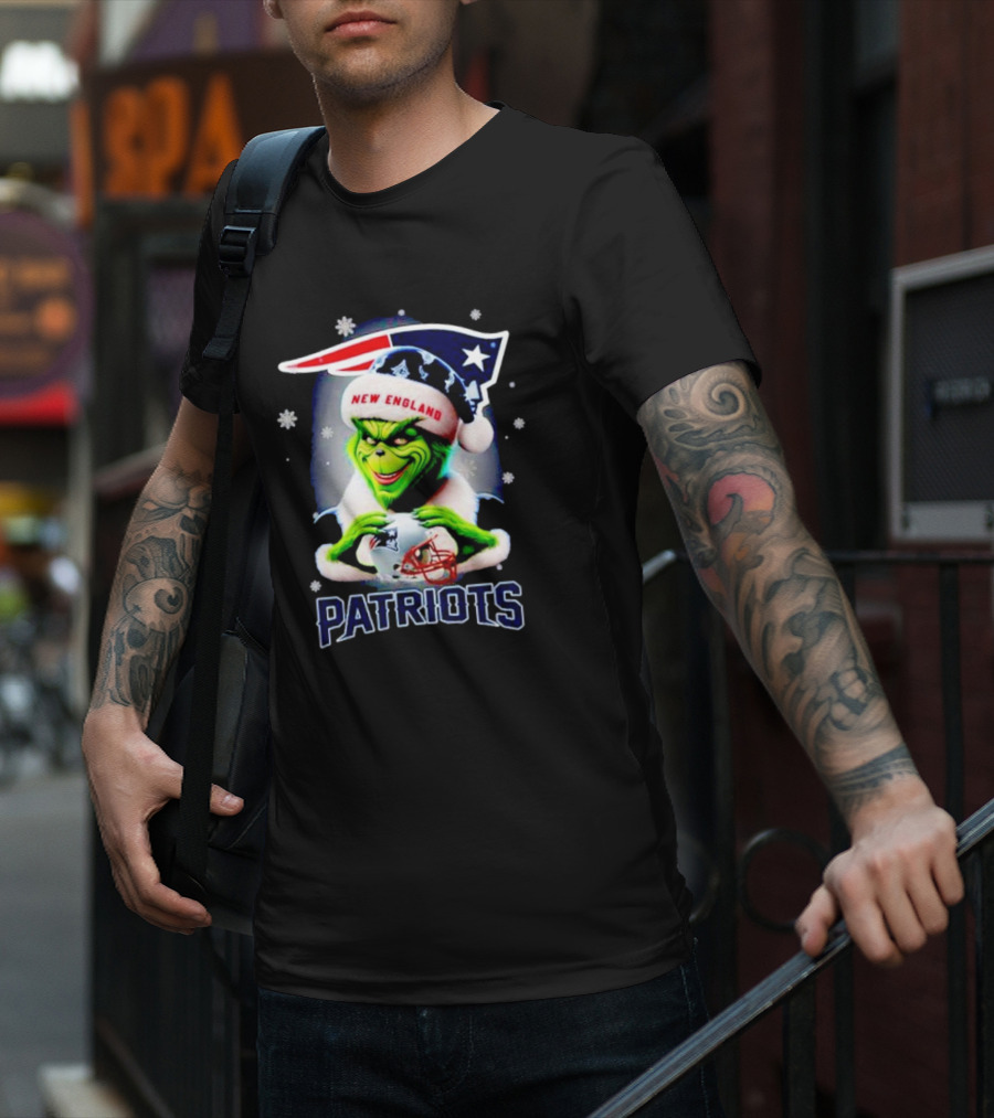 The Grinch Santa New England Patriots Christmas T-Shirt