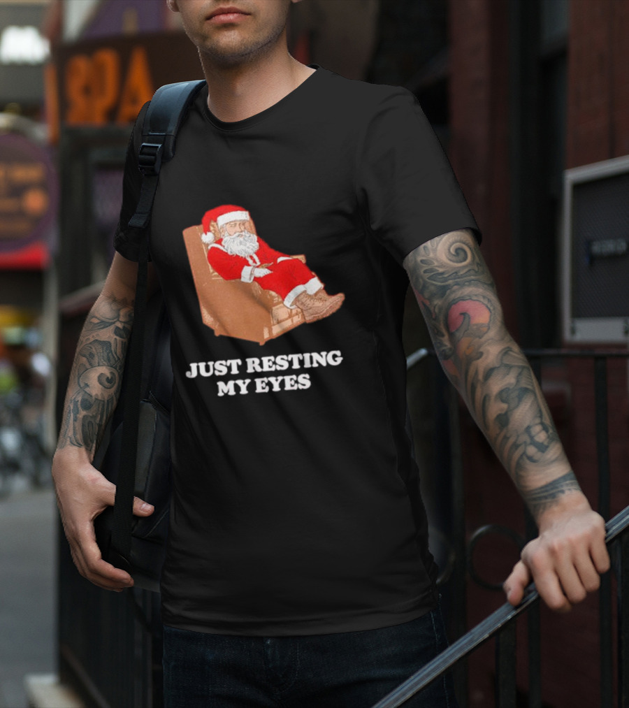 Santa Just Resting My Eyes In Chair Relaxing T-Shirt