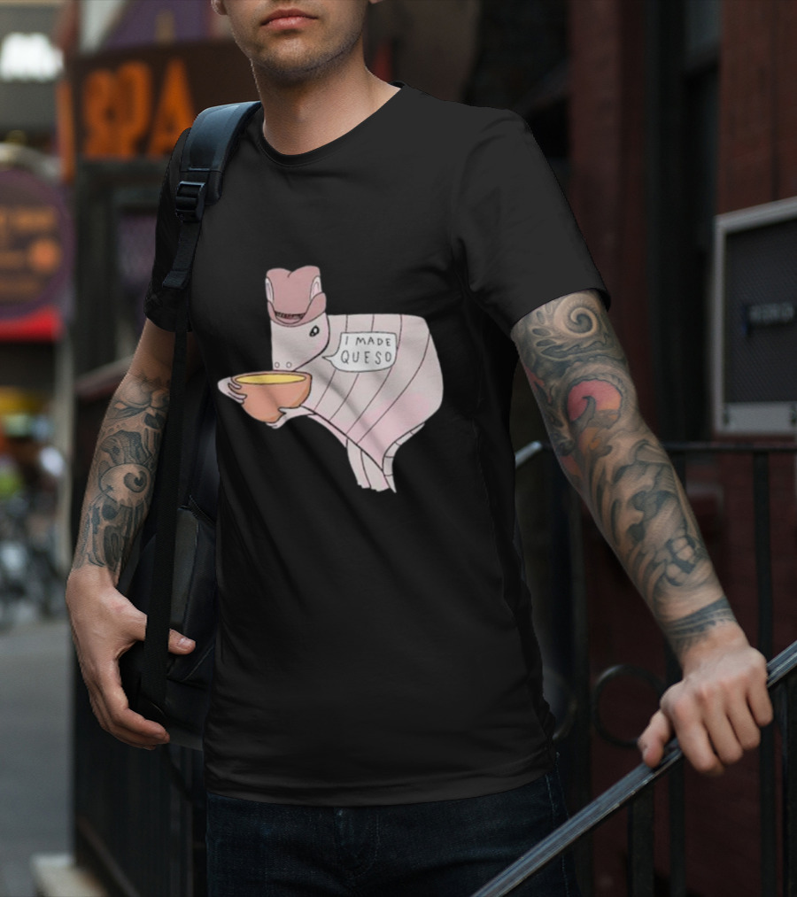 Texas I Made Queso Armadillo With Cowboy Hat T-Shirt