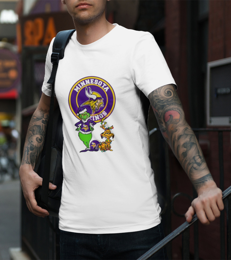 Grinch And Max Minnesota Vikings Christmas Fan Collaboration T-Shirt