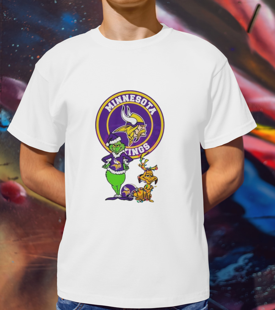 Grinch And Max Minnesota Vikings Christmas Fan Collaboration T-Shirt