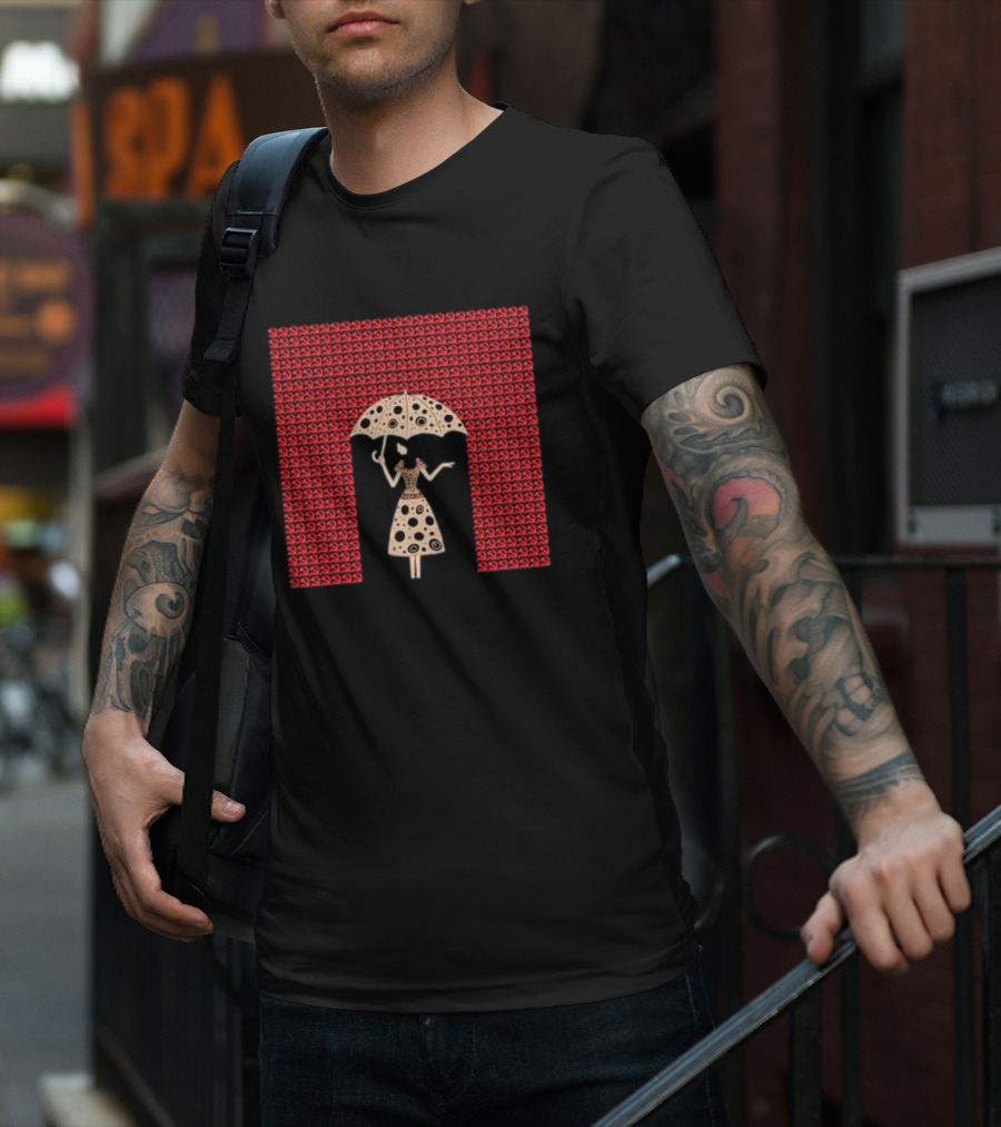 It’s All Around You Artisan Series Umbrella Pattern Black And Red T-Shirt
