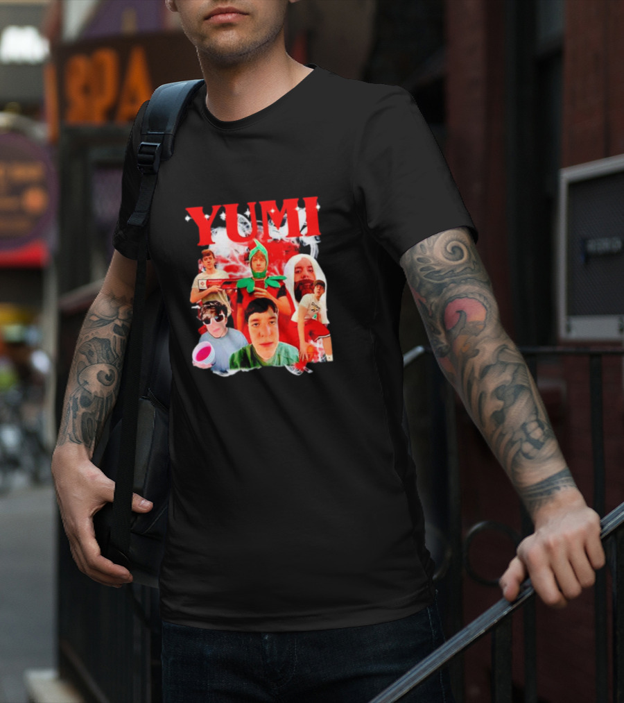 Yumimainn Yumi Meme Collage T-Shirt