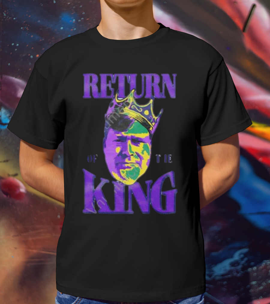 Mintzy Return Of The King Vibrant Portrait With Crown T-Shirt