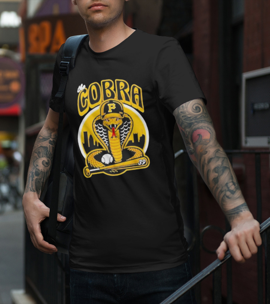 The Cobra Pittsburgh Pirates Baseball Bat City Skyline 39 T-Shirt
