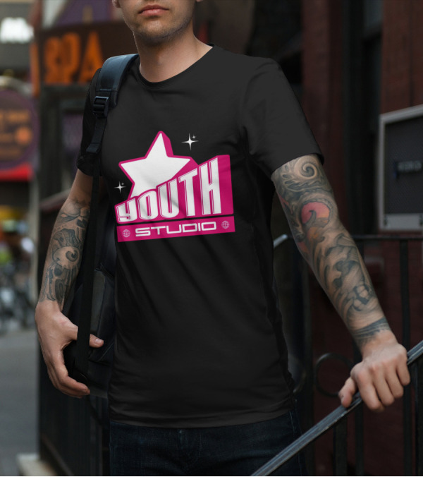 Youth Studio Magenta Y2k Streetwear T-Shirt