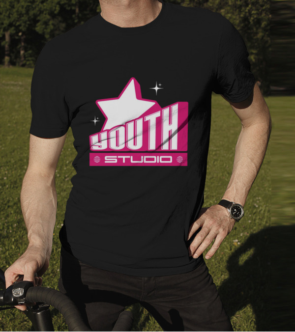 Youth Studio Magenta Y2k Streetwear T-Shirt