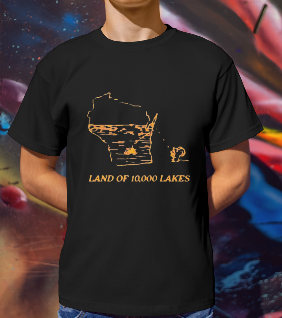 Land Of 10,000 Lakes Wisconsin Map Fishing Scene T-Shirt