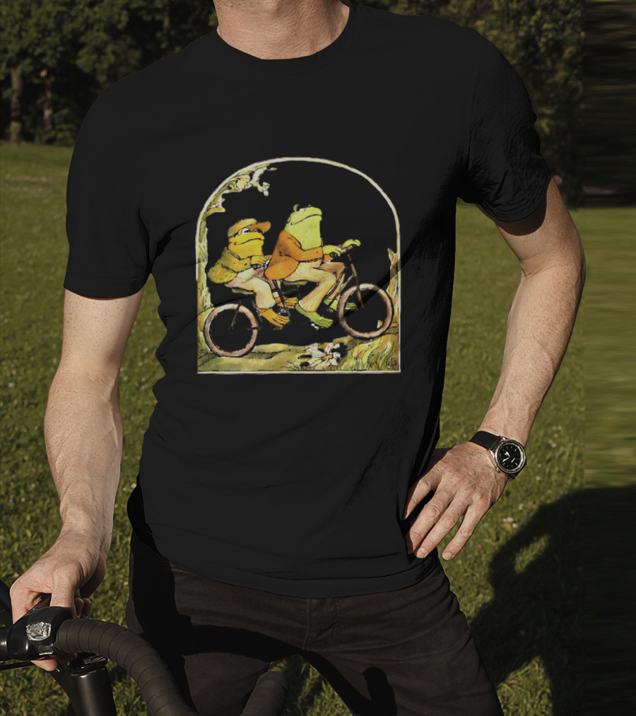 Frog And Toad Riding Tandem Bicycle In Nature Scene T-Shirt