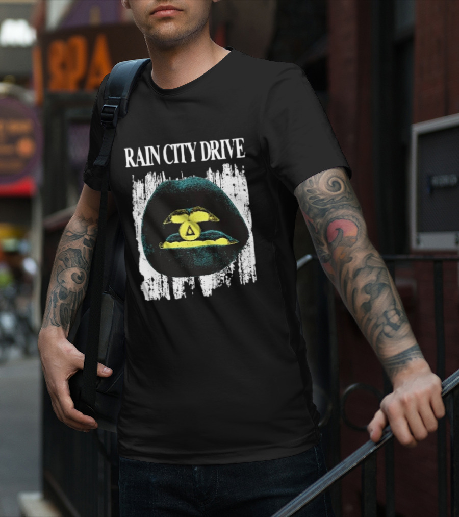Rain City Drive Lips Neon Symbol T-Shirt