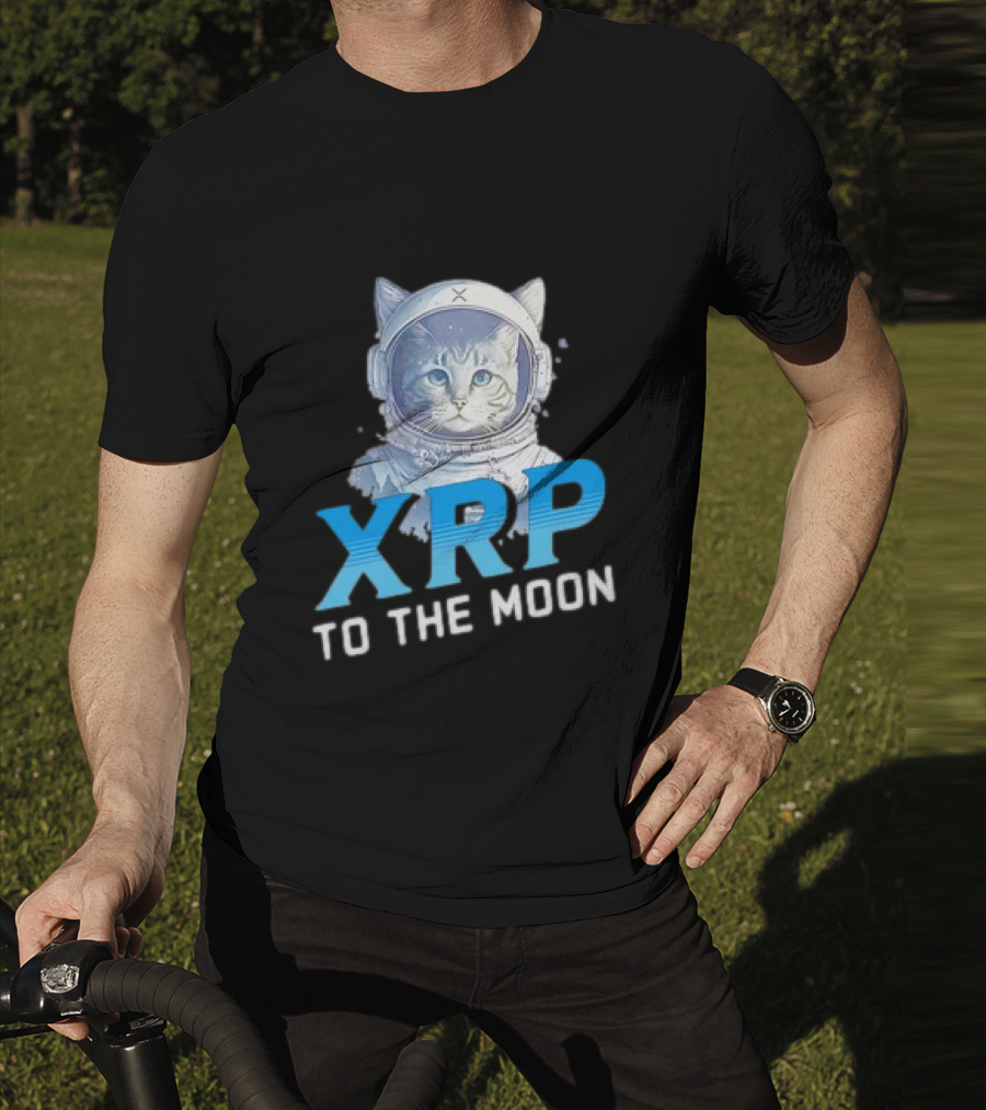 XRP Cat To The Moon Crypto Merchandise Astronaut Helmets T-Shirt