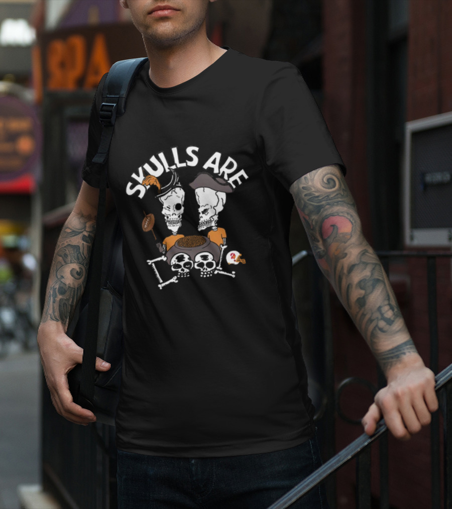 Skulls Are Cool Pirate Football Fans Tailgate Party T-Shirt