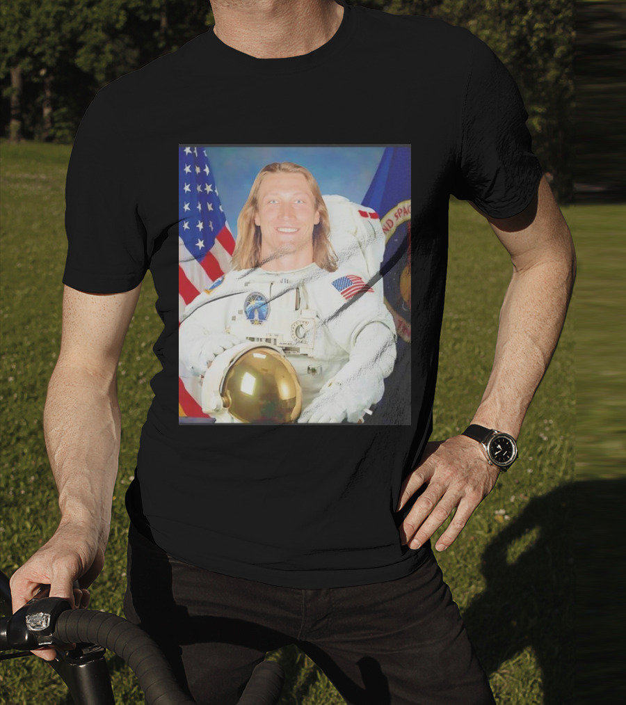 Trevor Lawrence Jacksonville Jaguars Win A Game Or Go To The Moon Astronaut USA Flag T-Shirt