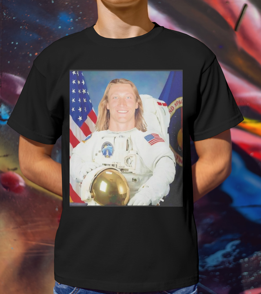 Trevor Lawrence Jacksonville Jaguars Win A Game Or Go To The Moon Astronaut USA Flag T-Shirt