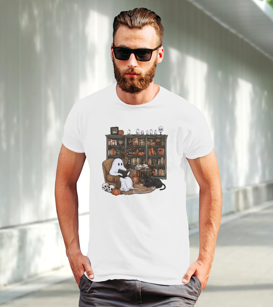 Retro Ghost Reading Books Skeletons Pumpkins Black Cat Library T-Shirt