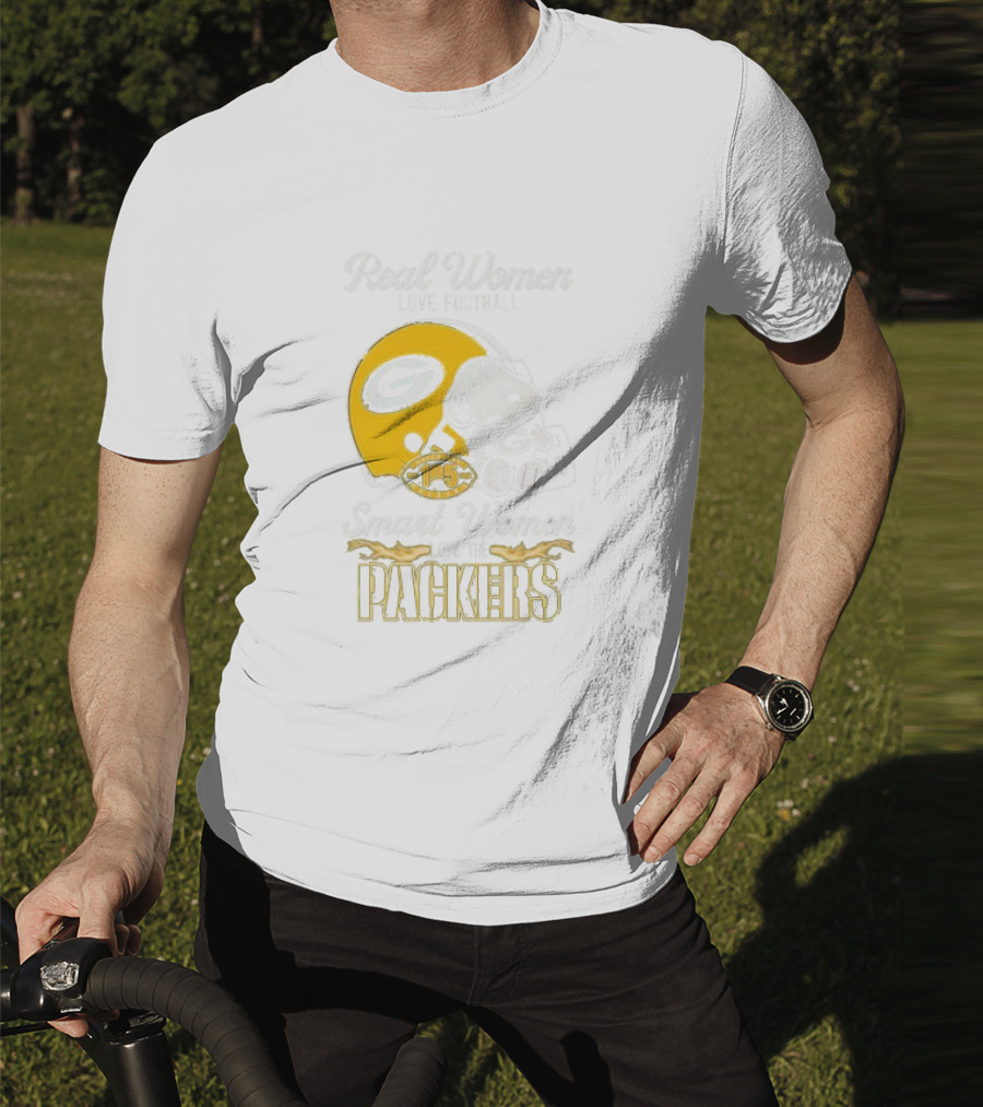 Real Women Love Football Smart Women Love The Packers X Snoopy Helmet Gold Football 105 T-Shirt