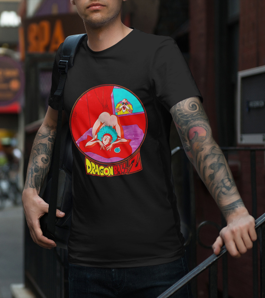 Dragon Ball Z Master Roshi Peeping Vintage Scene With Bulma T-Shirt