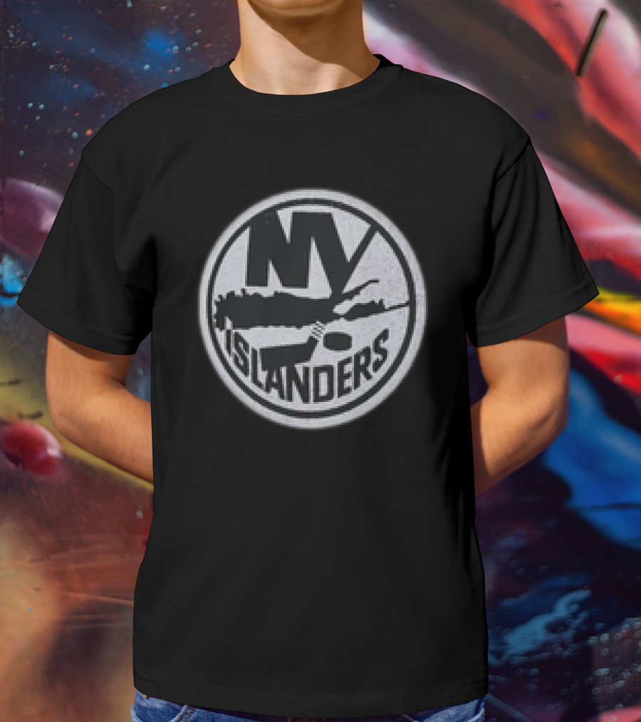 NY Islanders Made In Canada Vintage Hockey Emblem T-Shirt