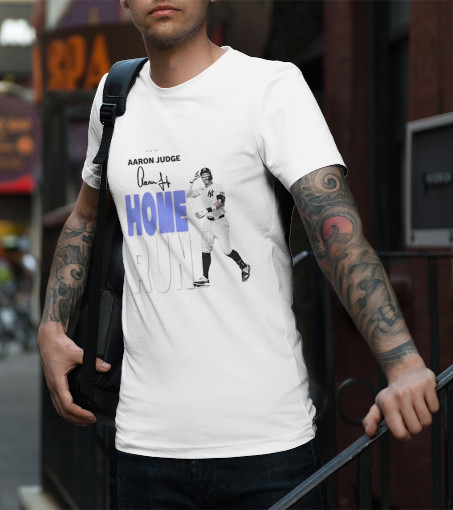 Aaron Judge Home Run New York Yankees Signature T-Shirt