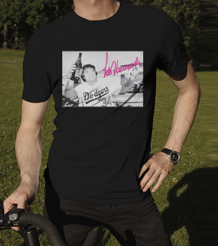 Dodgers Fernando Valenzuela Vintage Photo With Signature Baseball T-Shirt