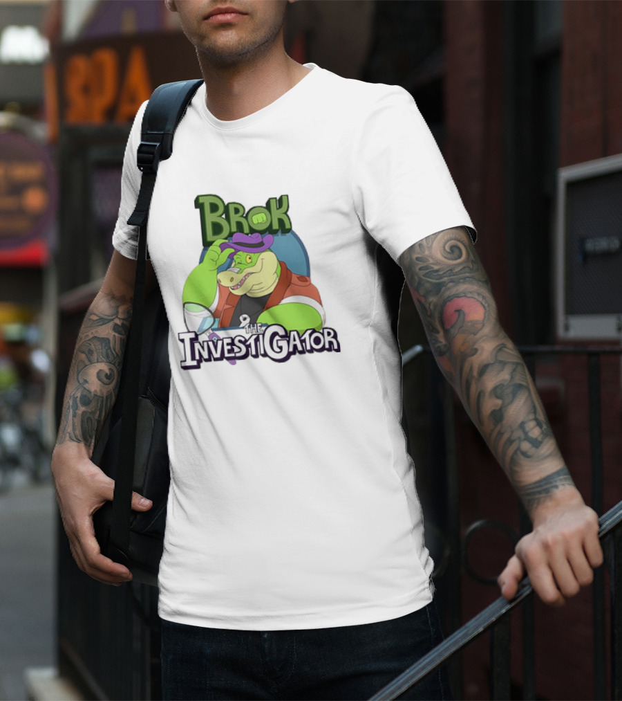 Brok The Investigator Gator Detective With Magnifying Glass And Purple Hat T-Shirt