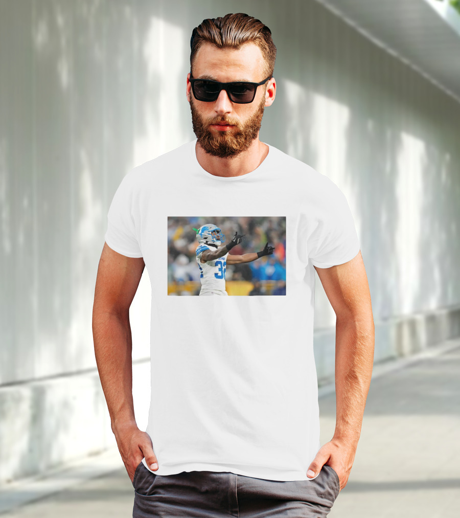 Brian Branch Lions Number 32 Gesture Towards Packers Crowd T-Shirt