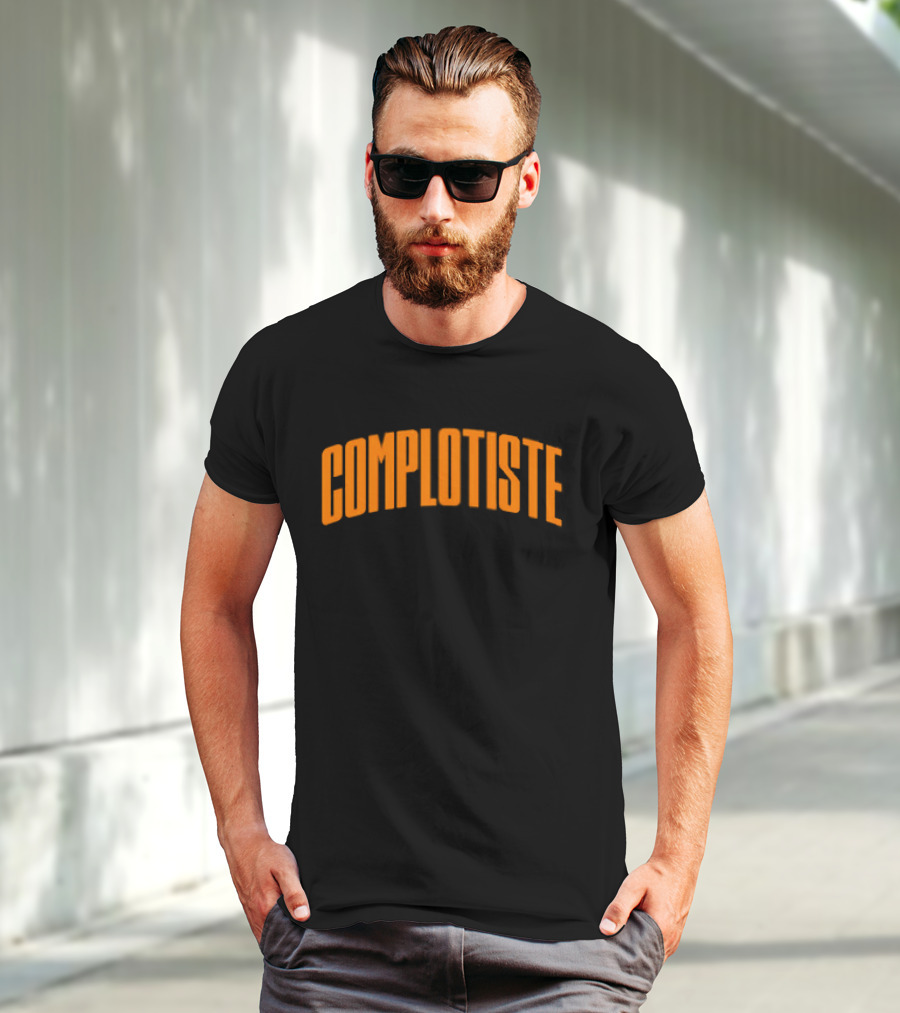 Complotiste Bold Text Booba Merch T-Shirt