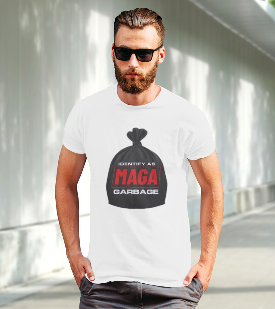 Identify As MAGA Garbage袋 T-Shirt