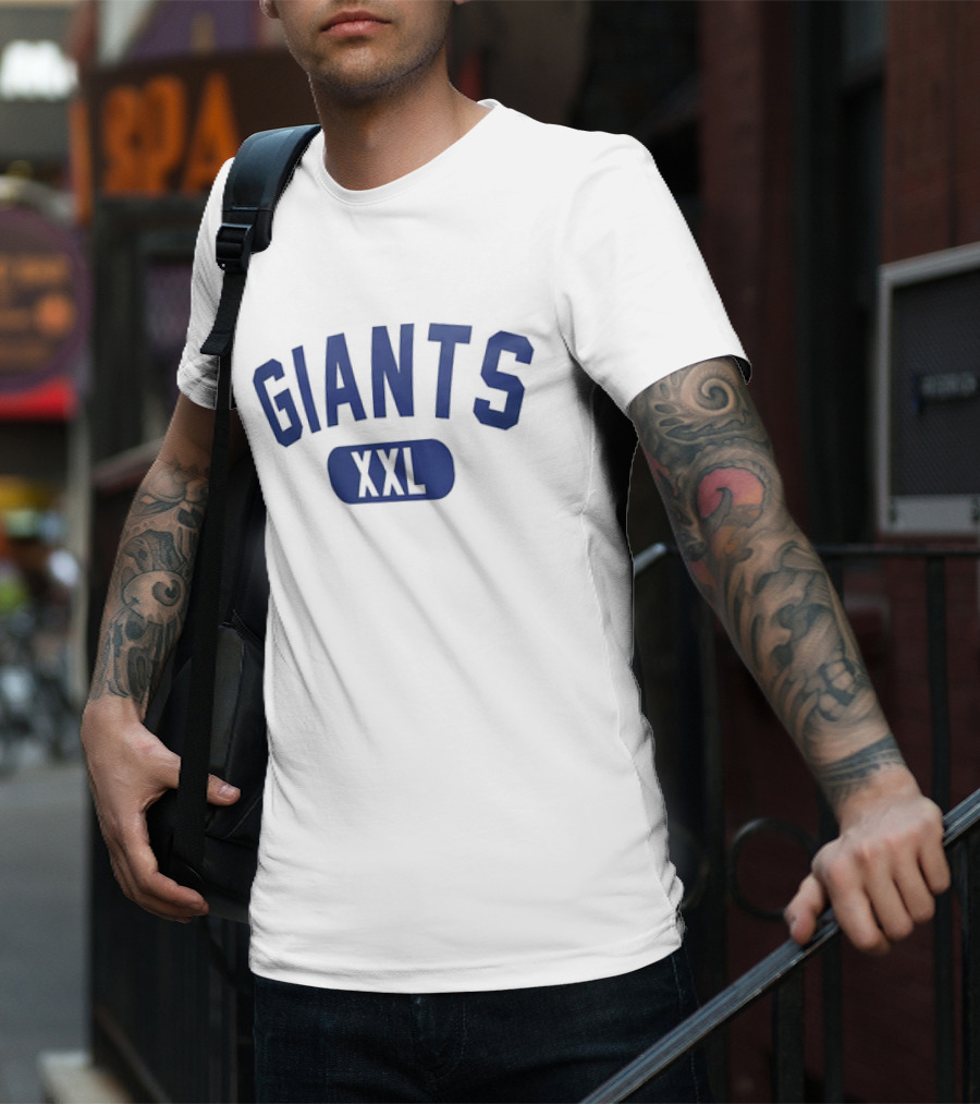 Laura Rutledge Wearing Giants XXL T-Shirt