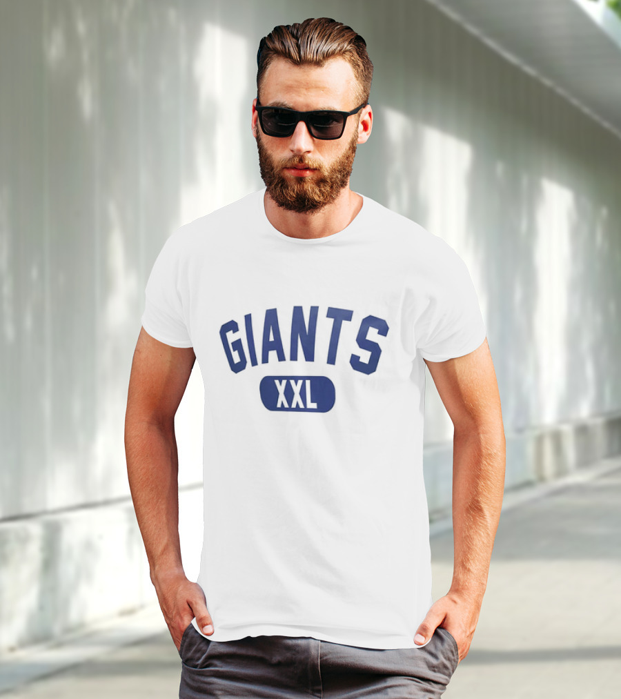 Laura Rutledge Wearing Giants XXL T-Shirt