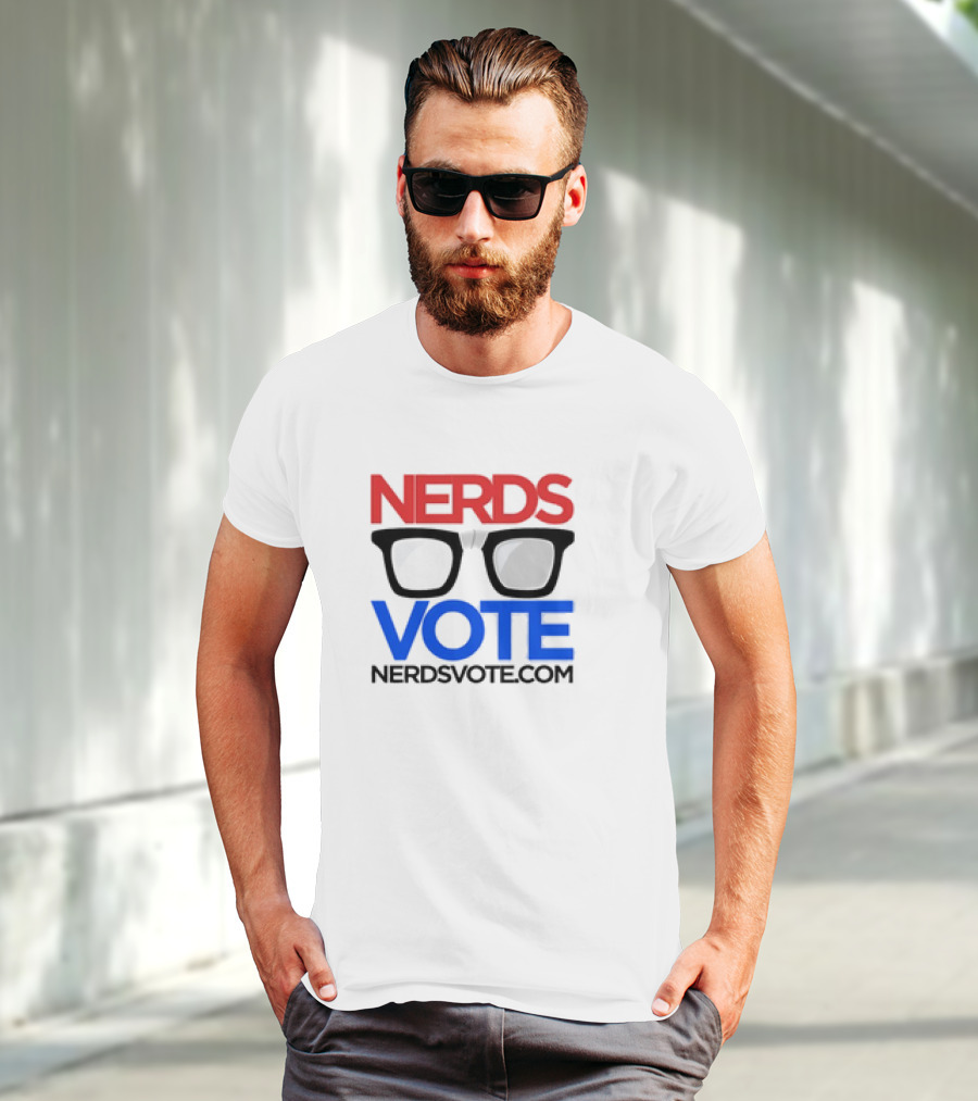 NERDSVOTE Classic Nerdsvote.com Glasses Logo Red Blue T-Shirt