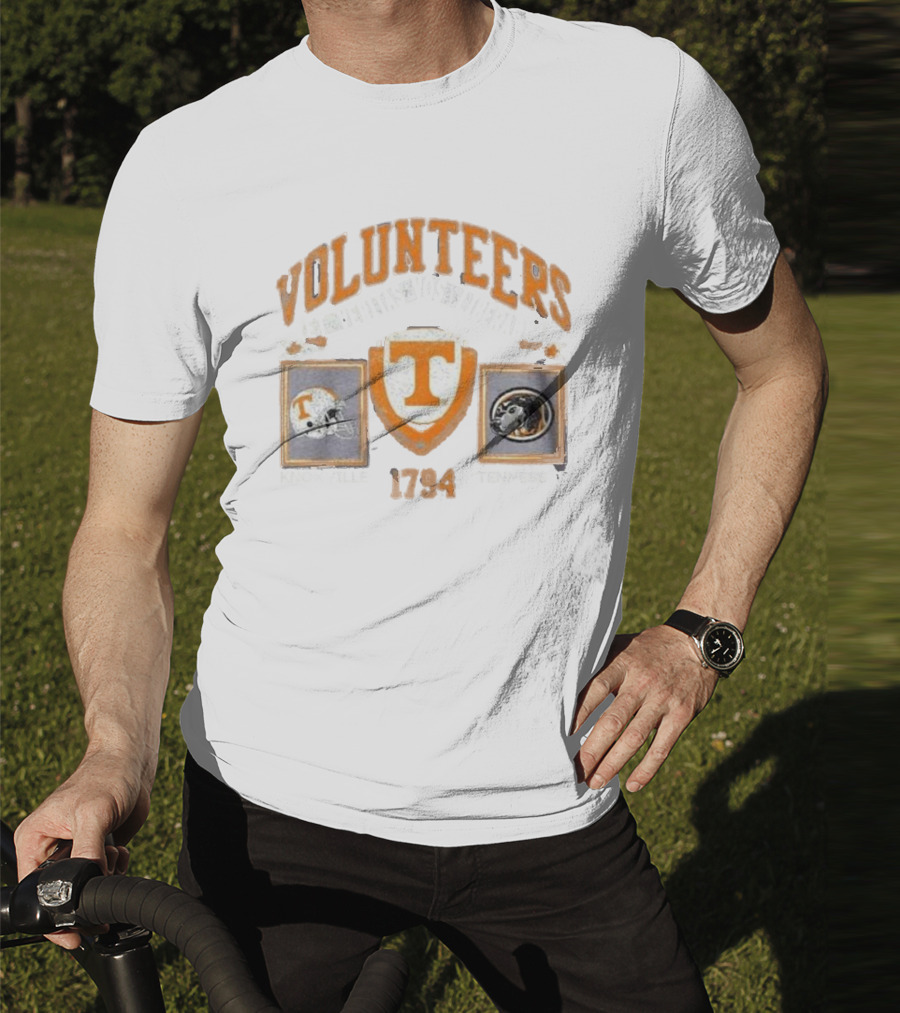 Volunteers Tennessee 1794 Knoxville ET Veritas Liberabit Football Helmet T-Shirt