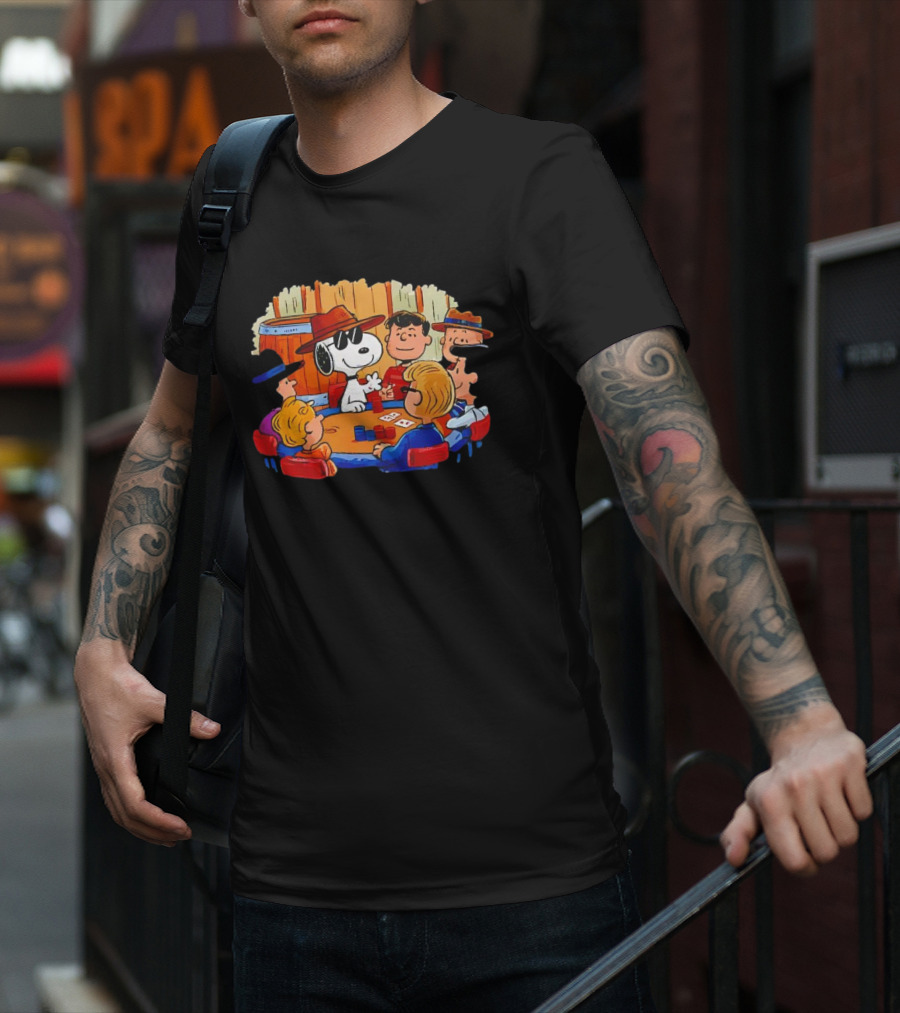 Snoopy And Friends Playing Poker Peanuts Characters T-Shirt