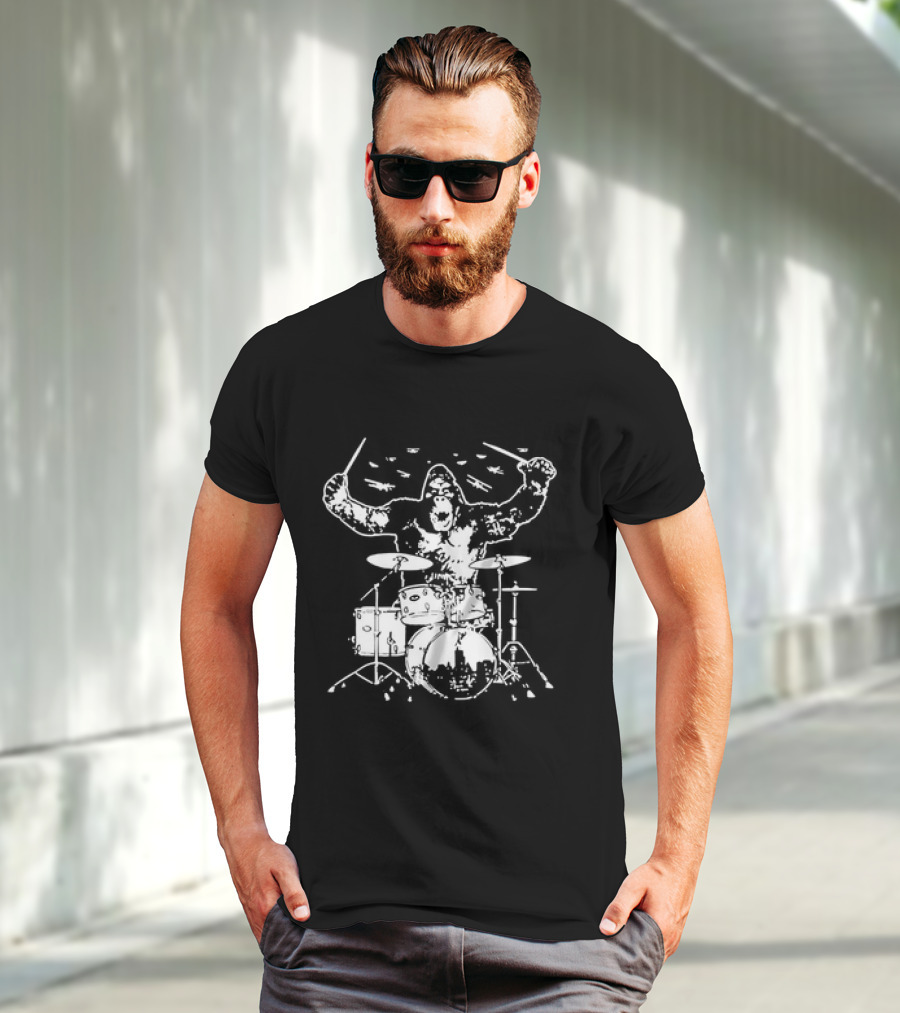 Gorilla King Kong Iconic Drumming Scene With Helicopters And City Skyline T-Shirt