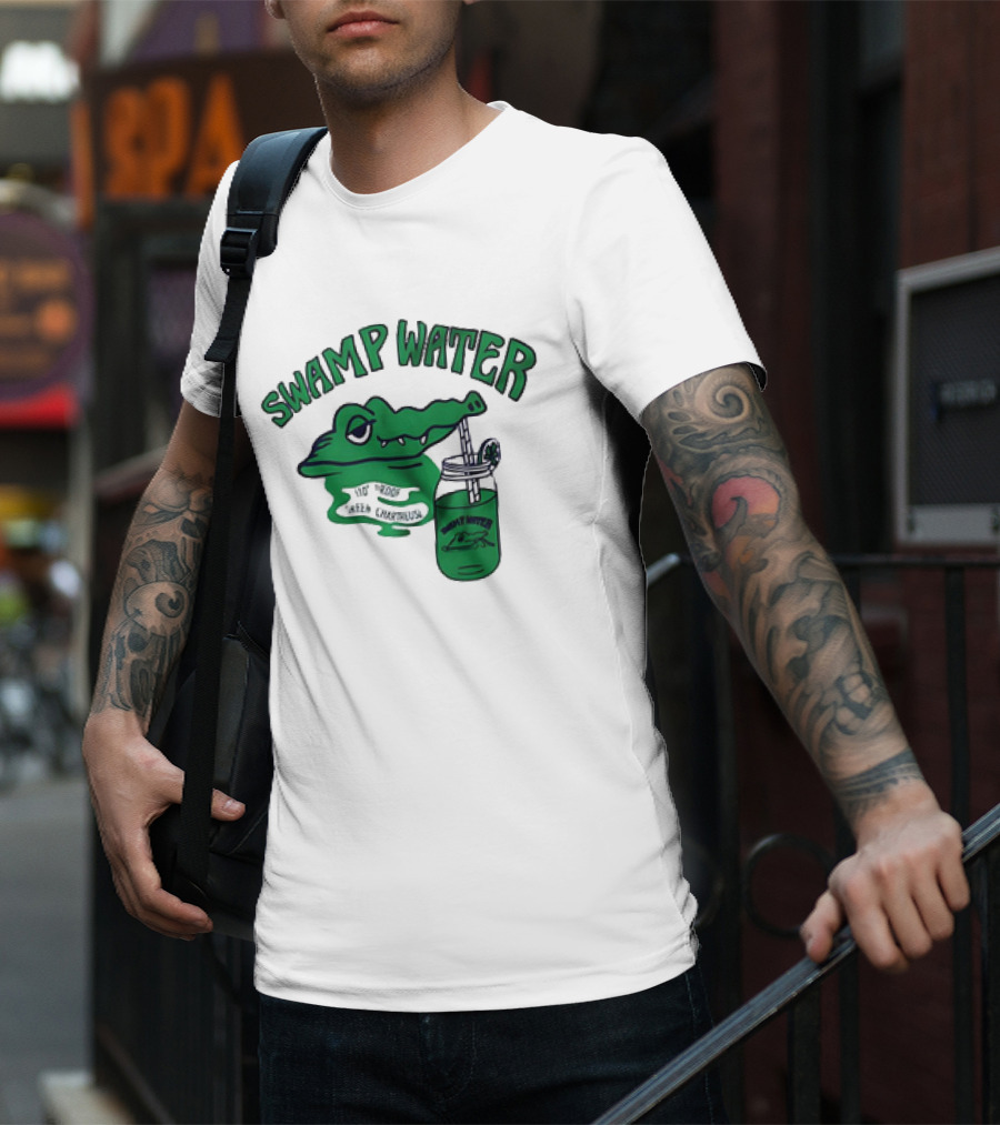 Swamp Water Alligator Drink Jar Vintage Cartoon T-Shirt