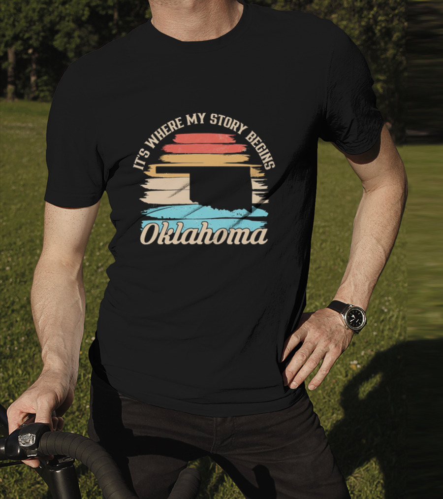 It's Where My Story Begins Oklahoma Map Vintage Retro Stripes T-Shirt