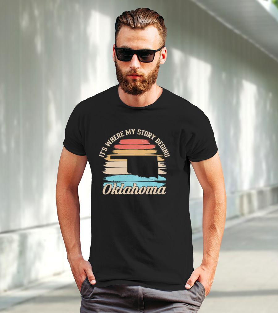 It's Where My Story Begins Oklahoma Map Vintage Retro Stripes T-Shirt