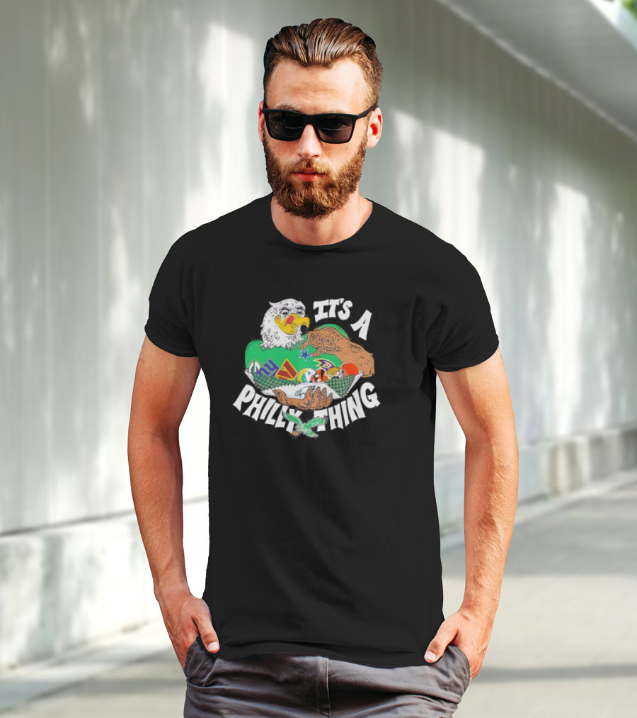 Philadelphia Eagles Christmas It's A Philly Thing With Eagle Holding Giants And Cowboys T-Shirt