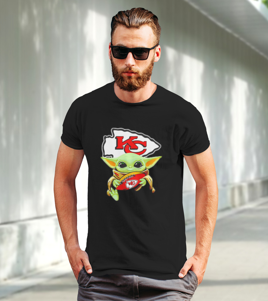 Baby Yoda Star Wars KC Chiefs Hug Football Team T-Shirt