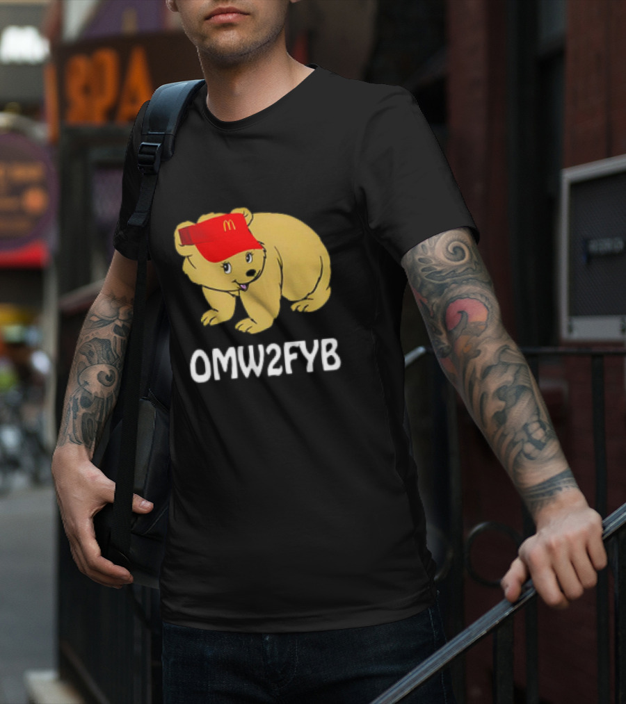 OMW2FYB Bear In Fast Food Cap T-Shirt