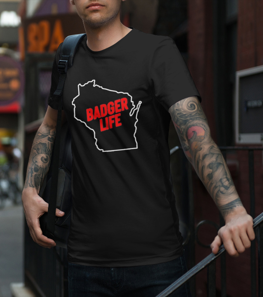 America's Dairyland Wisconsin Badger Life Map Design T-Shirt
