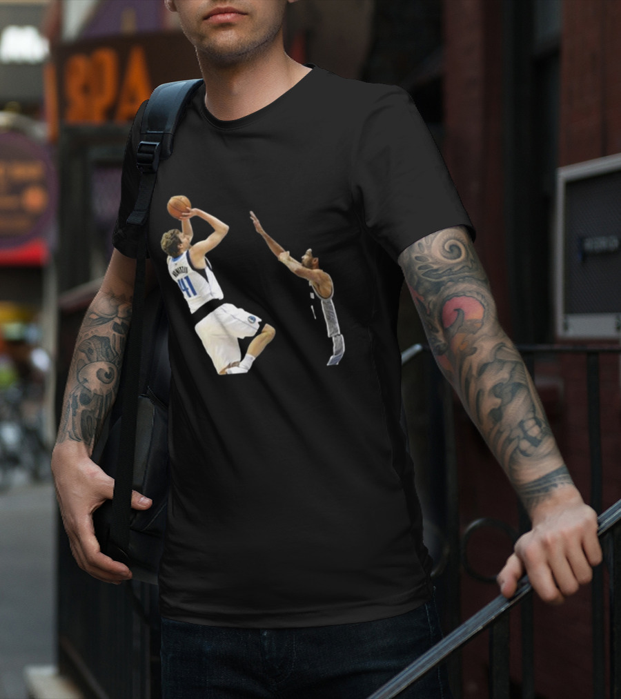 Dirk Nowitzki Fadeaway Jumper Over Tim Duncan NBA Iconic Moment T-Shirt