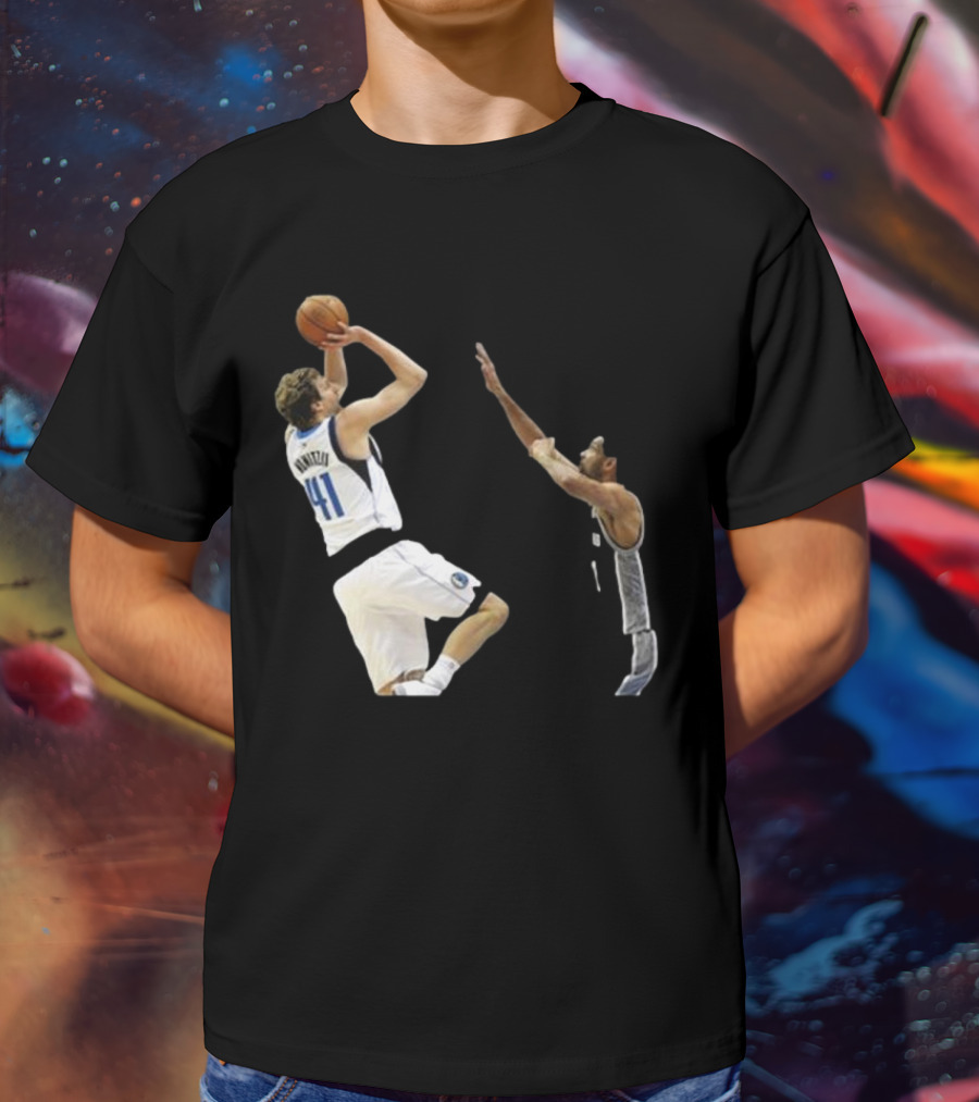 Dirk Nowitzki Fadeaway Jumper Over Tim Duncan NBA Iconic Moment T-Shirt
