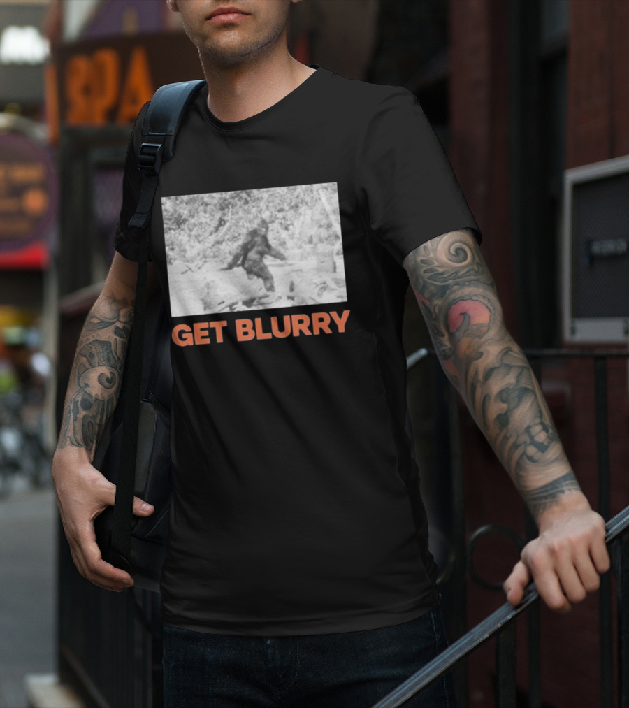Blurry Creatures Get Blurry Bigfoot Image Classic Style T-Shirt