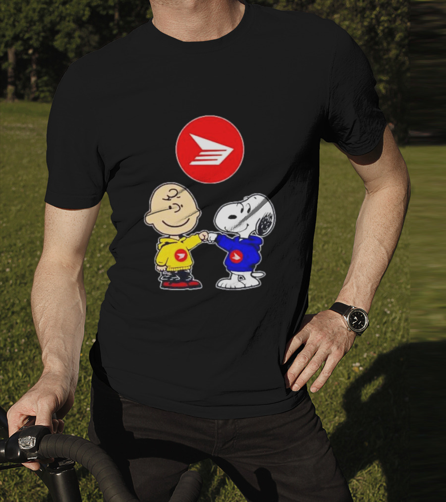 Canada Post Charlie Brown And Snoopy T-Shirt