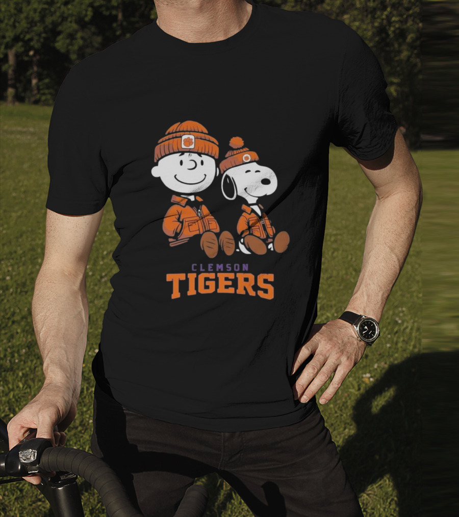Clemson Tigers X Snoopy And Charlie Brown 2025 T-Shirt